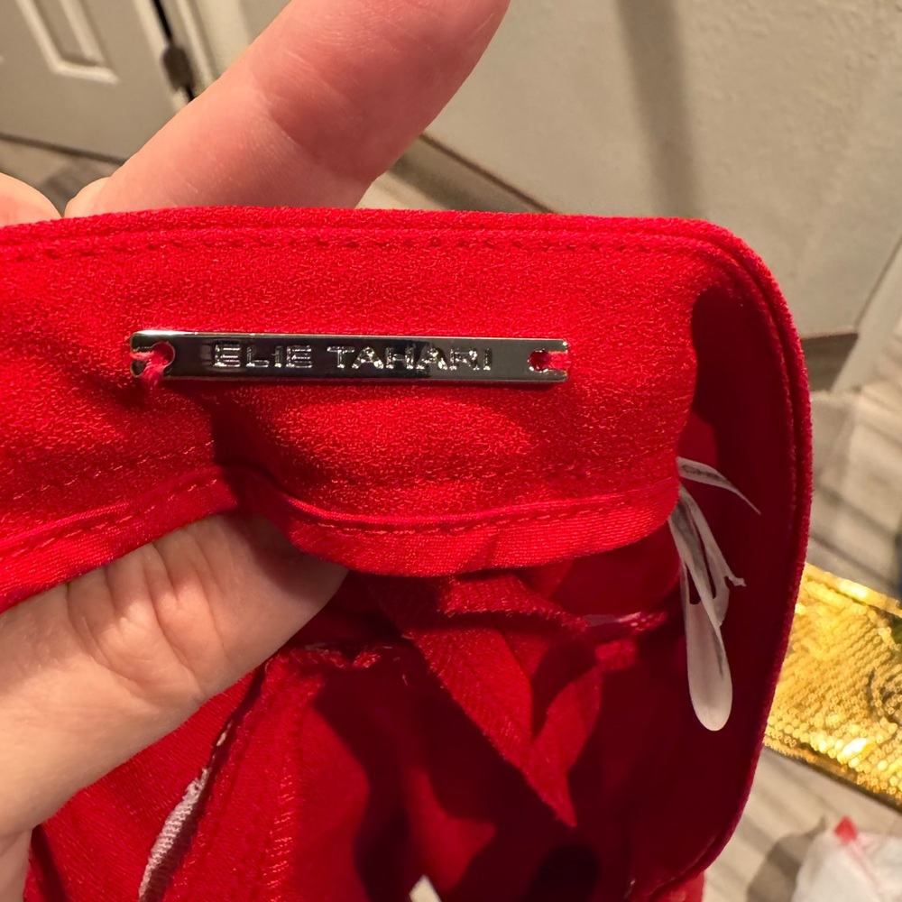 NWOT Elie Tahari 🔥 Bold Red Slim-Fit Ankle Pants – Size 6, New Without Tags - Picture 4 of 8